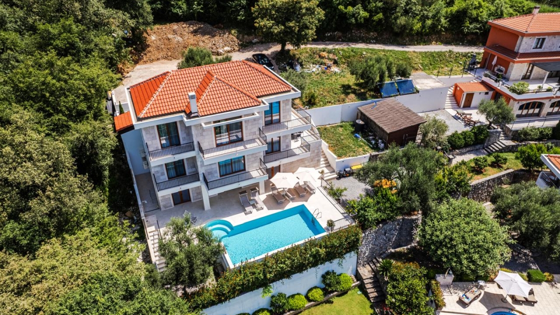 Villa Fotinia, Budva, Svinjišta